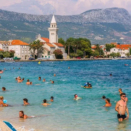 With A Swimming Pool Kastel Stafilic, - 17710 3* Kaštela